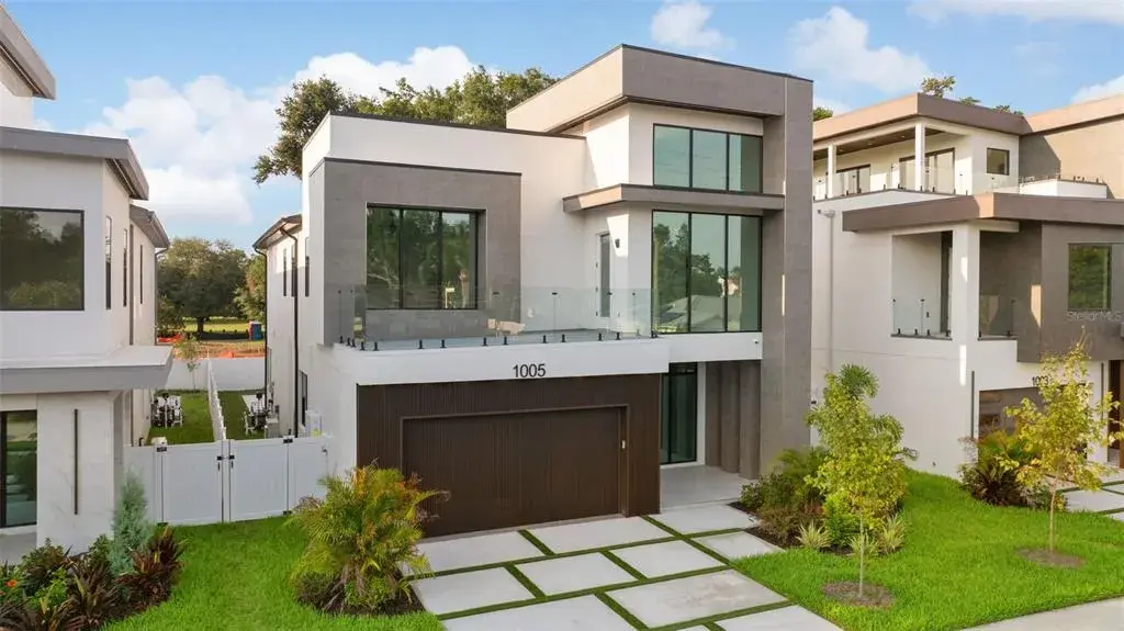 Property for sale at 1005 W BRADDOCK STREET, TAMPA, FL, 33603