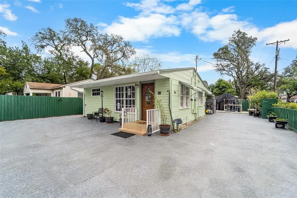 Property for sale at 10001 N ARDEN AVENUE, TAMPA, FL, 33612