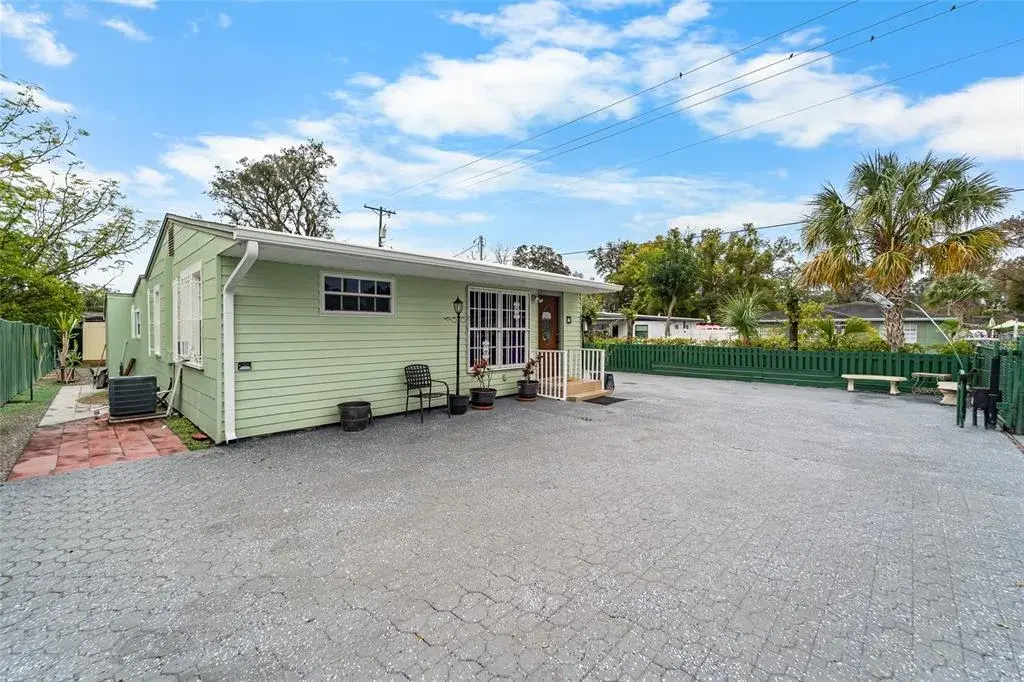Property for sale at 10001 N ARDEN AVENUE, TAMPA, FL, 33612