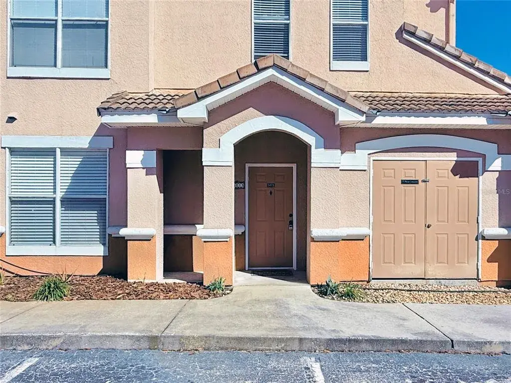 Property for sale at 18013 VILLA CREEK DRIVE, TAMPA, FL, 33647