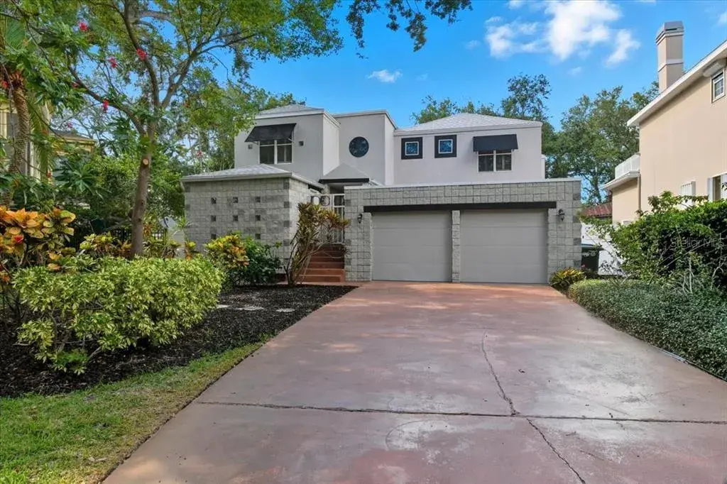 Property for sale at 2713 CHAMBRAY LANE, TAMPA, FL, 33611