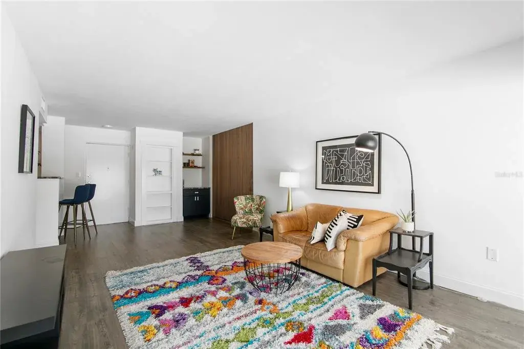 Spacious Living / Dining Area
