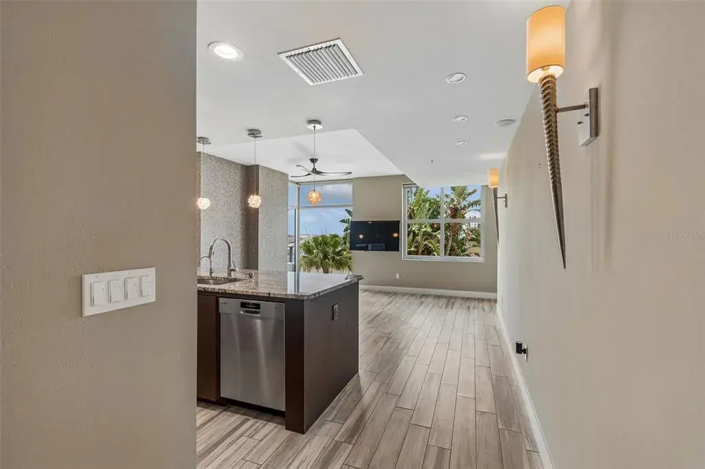 Property for sale at 1120 E KENNEDY BOULEVARD UNIT 1030, TAMPA, FL, 33602