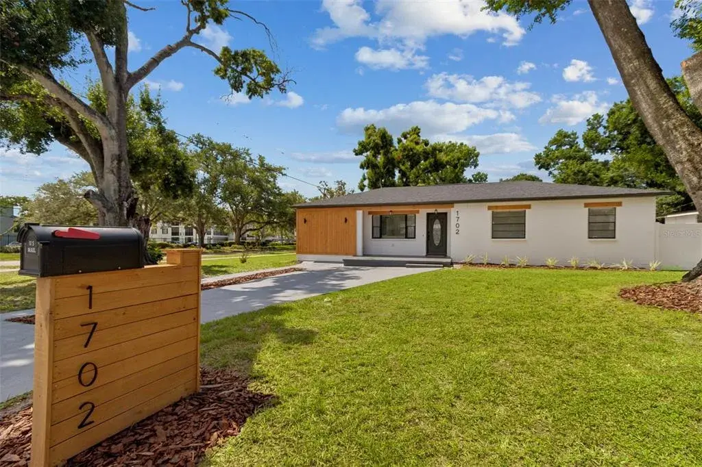 Property for sale at 1702 W JOHNSTON AVENUE, TAMPA, FL, 33603