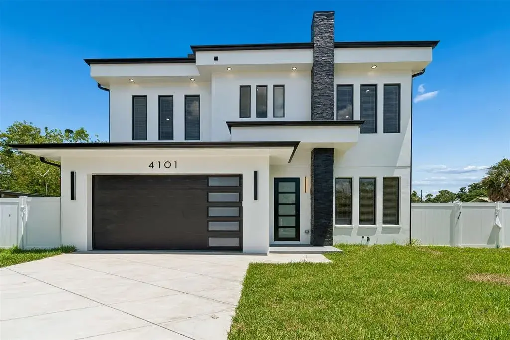Property for sale at 4101 W MANGO AVENUE, TAMPA, FL, 33616