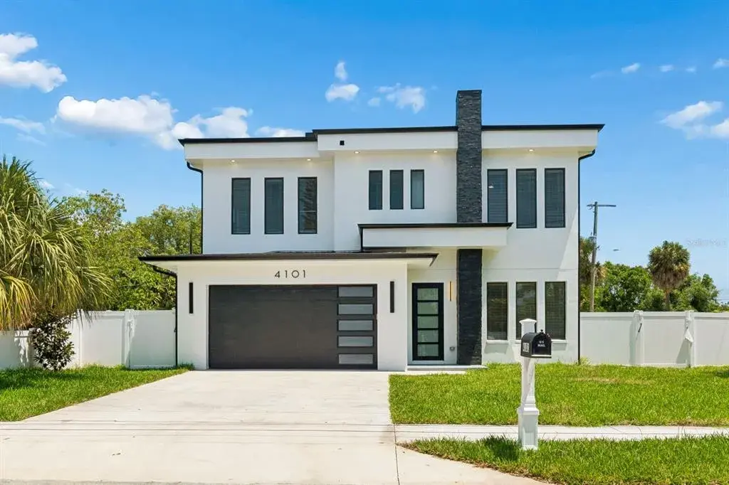 Property for sale at 4101 W MANGO AVENUE, TAMPA, FL, 33616