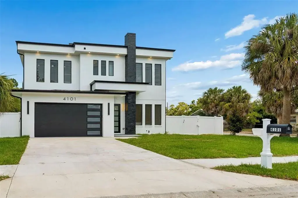 Property for sale at 4101 W MANGO AVENUE, TAMPA, FL, 33616