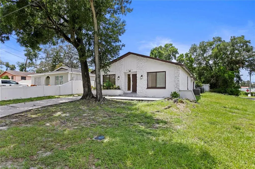 Property for sale at 8520 N BRANCH AVENUE, TAMPA, FL, 33604