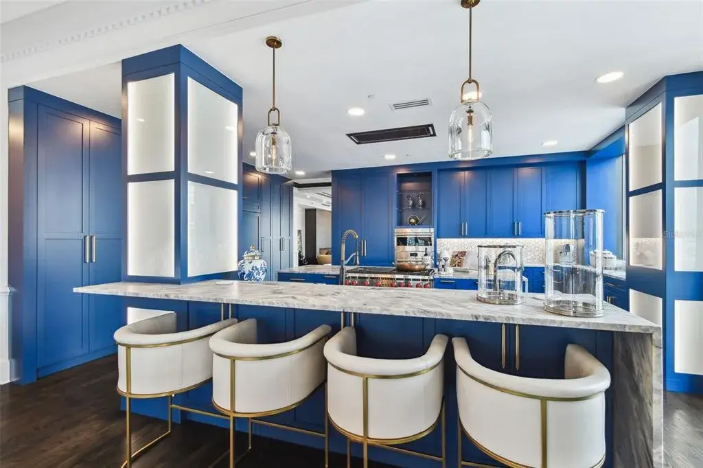 Property for sale at 450 KNIGHTS RUN AVENUE UNIT 2004, TAMPA, FL, 33602