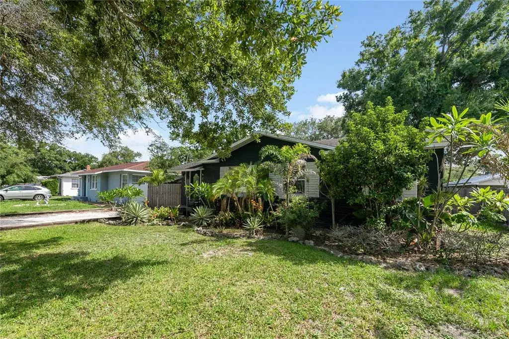 Property for sale at 1010 W BERRY AVENUE, TAMPA, FL, 33603