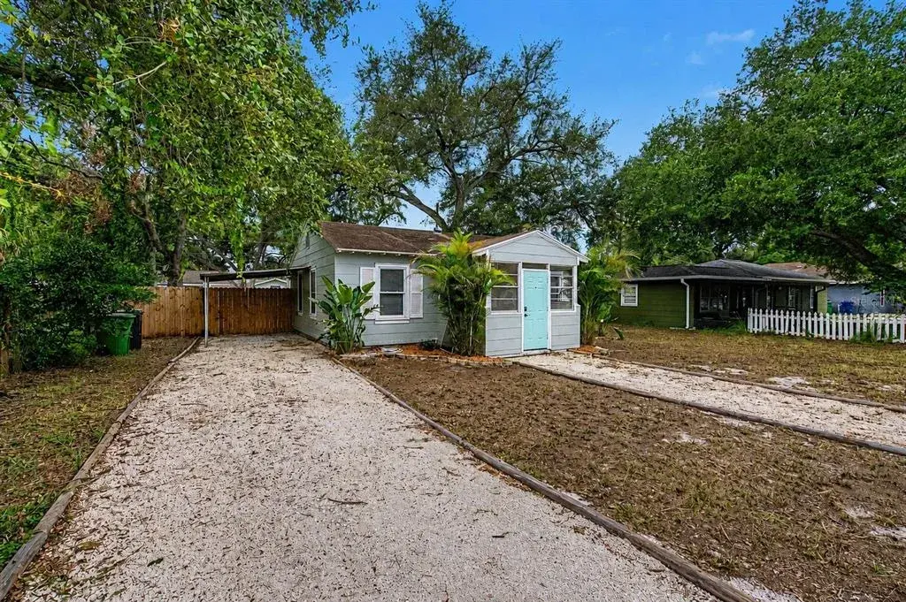 Property for sale at 3208 W HARTNETT AVENUE, TAMPA, FL, 33611