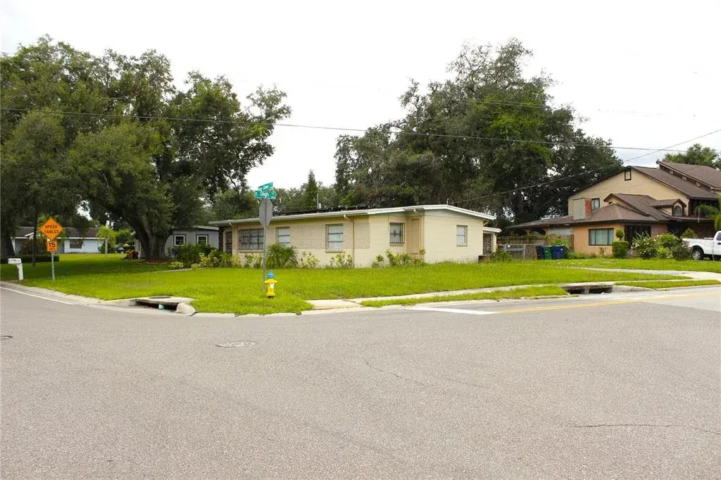 Property for sale at 3201 RIVER GROVE DRIVE, TAMPA, FL, 33610