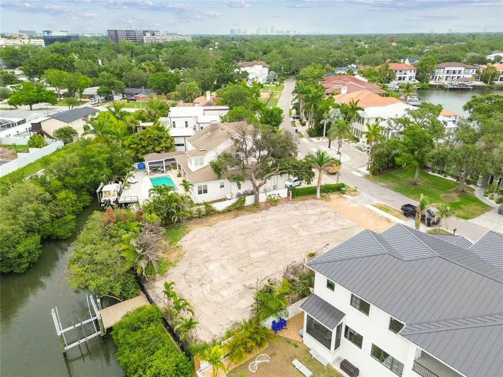 Property for sale at 17 W SPANISH MAIN STREET, TAMPA, FL, 33609