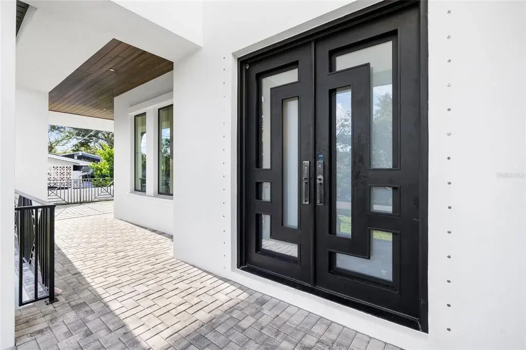 Property for sale at 5025 W DANTE AVENUE, TAMPA, FL, 33629