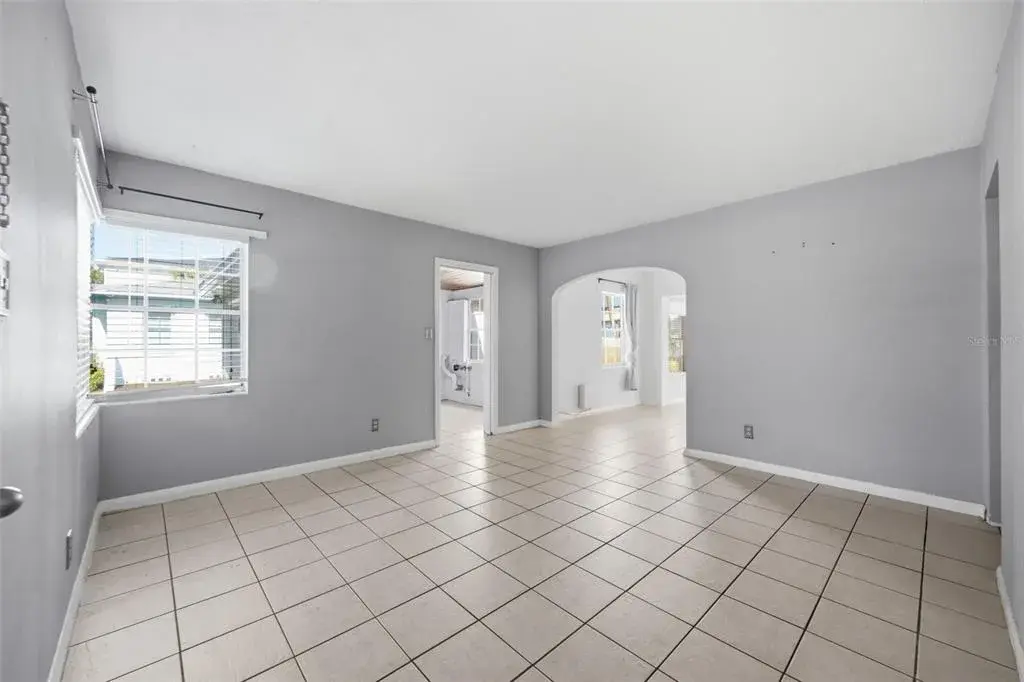 Property for sale at 4003 W EUCLID AVENUE, TAMPA, FL, 33629