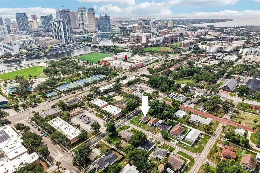 Property for sale at 1002 W NASSAU STREET, TAMPA, FL, 33607