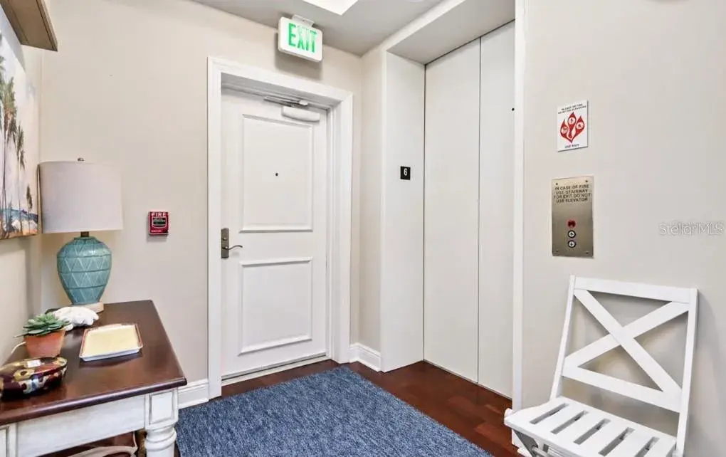 Private Elevator Entrance/Foyer