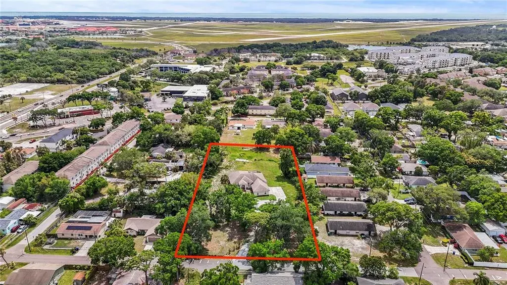 Property for sale at 3902 W ELROD AVENUE, TAMPA, FL, 33616