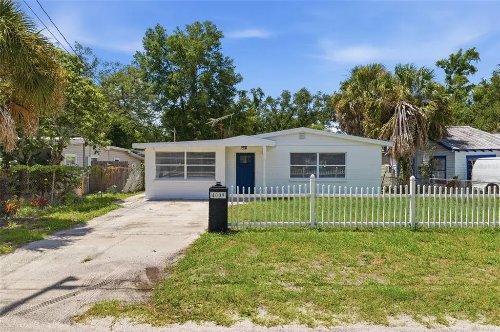 Property for sale at 4009 E POWHATAN AVENUE, TAMPA, FL, 33610