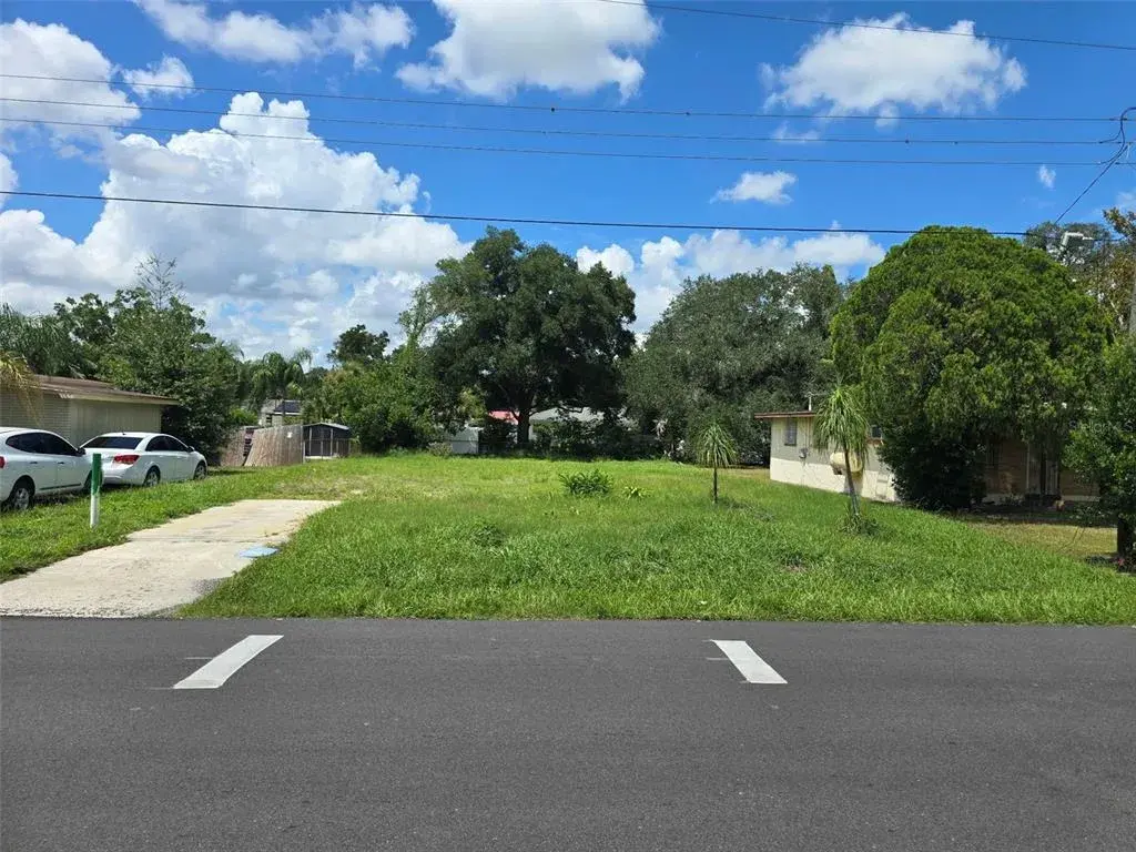 Property for sale at 8714 N HYALEAH ROAD, TAMPA, FL, 33617