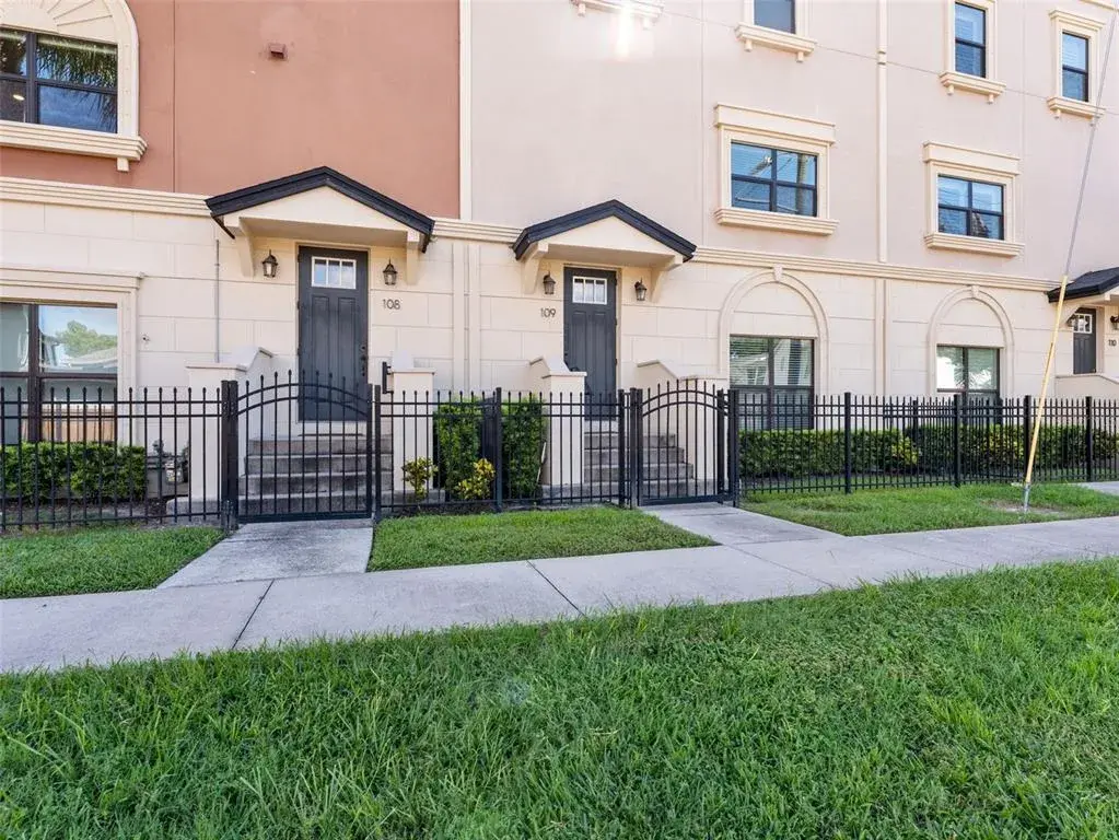 Property for sale at 3421 W HORATIO STREET UNIT 109, TAMPA, FL, 33609