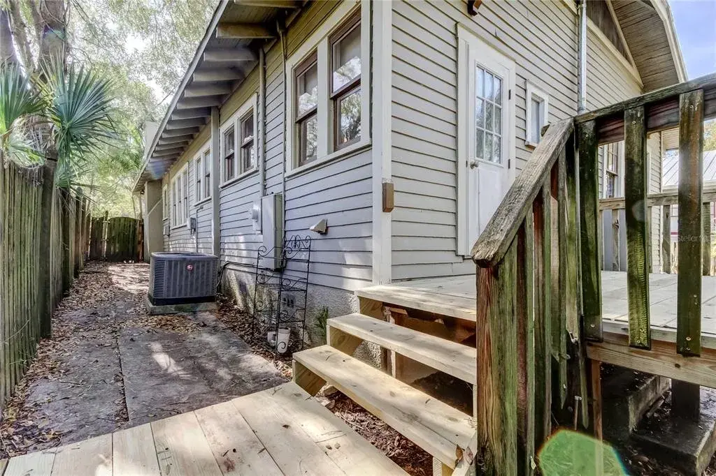 Property for sale at 1004 E CRENSHAW STREET, TAMPA, FL, 33604