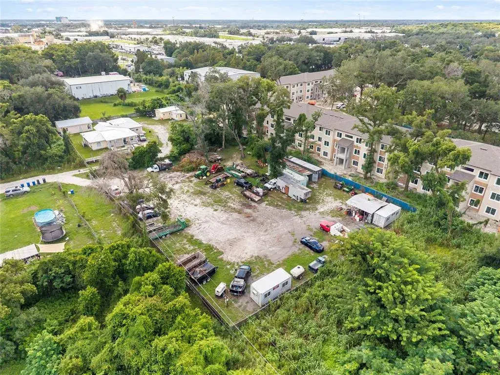 Property for sale at 4707 E HENRY AVENUE, TAMPA, FL, 33610