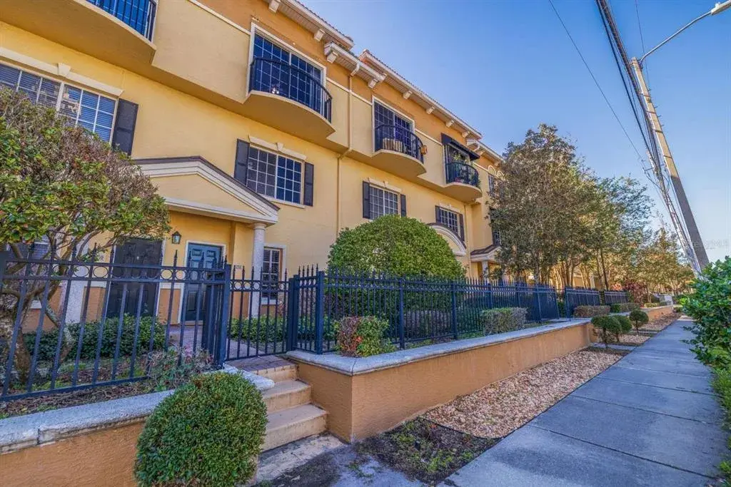 Property for sale at 5252 W KENNEDY BOULEVARD, TAMPA, FL, 33609