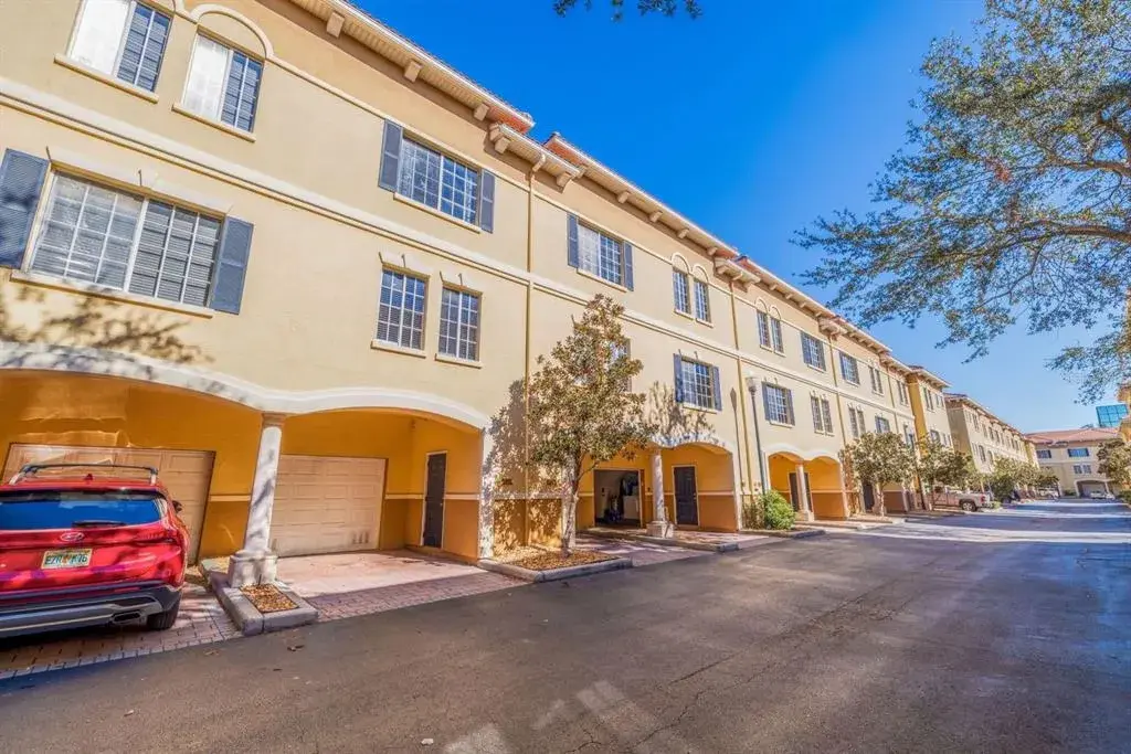 Property for sale at 5252 W KENNEDY BOULEVARD, TAMPA, FL, 33609