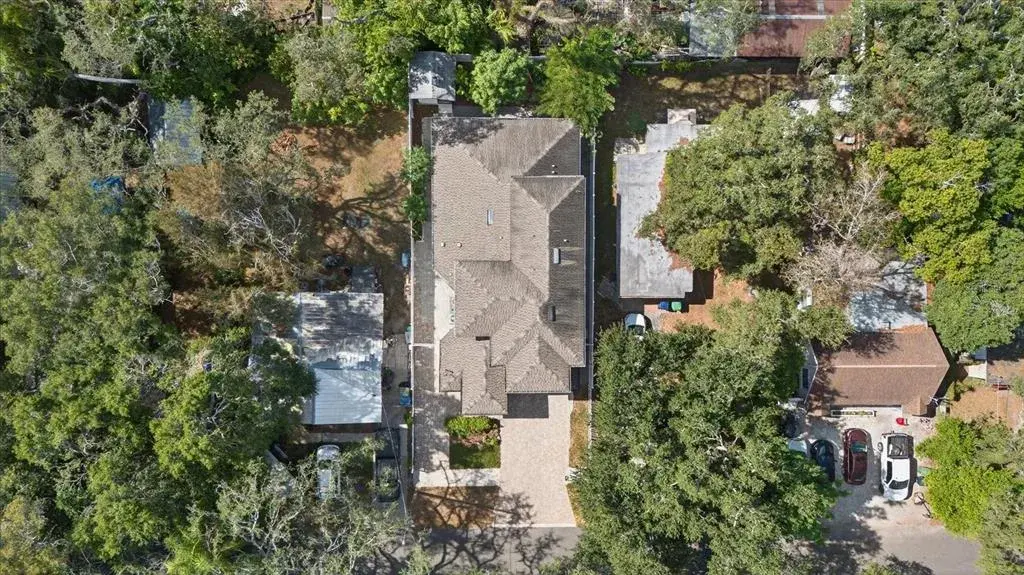 Property for sale at 8914 N LYNN AVENUE, TAMPA, FL, 33604