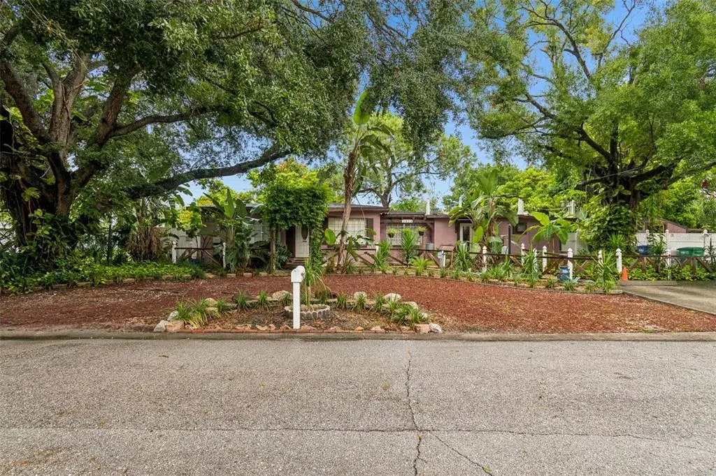 Property for sale at 3823 W LEMON STREET, TAMPA, FL, 33609