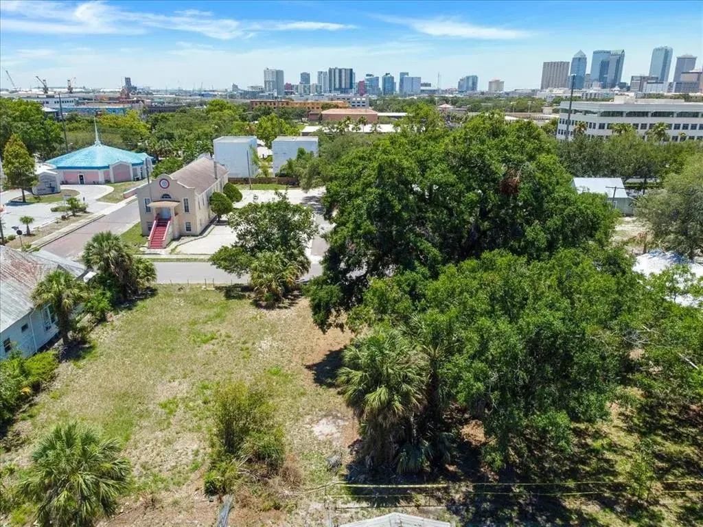 Property for sale at 940 E 11TH AVENUE, TAMPA, FL, 33605