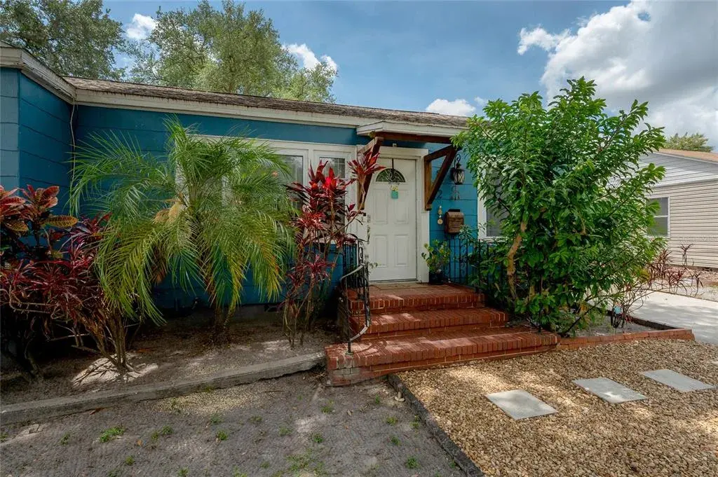 Property for sale at 912 CORNELIUS AVENUE, TAMPA, FL, 33603