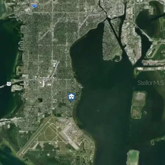 Walking Distance to Ballast Point Pier and Bayshore Blvd Waterfront Walking Trail