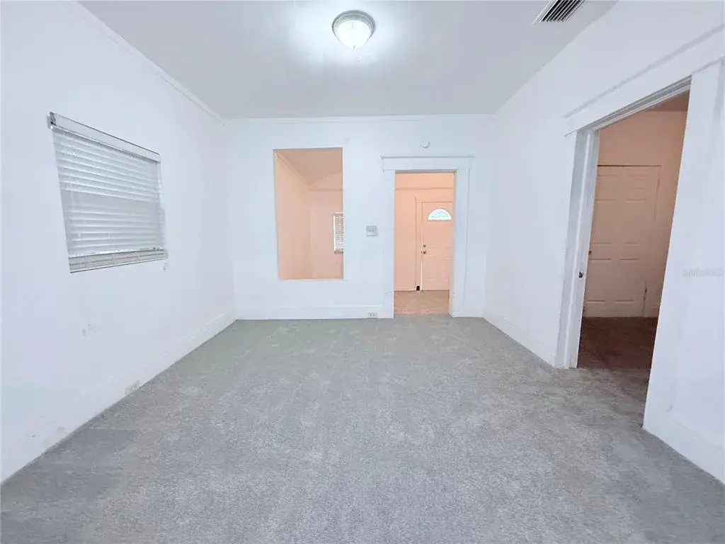 Living Room/Dining Room