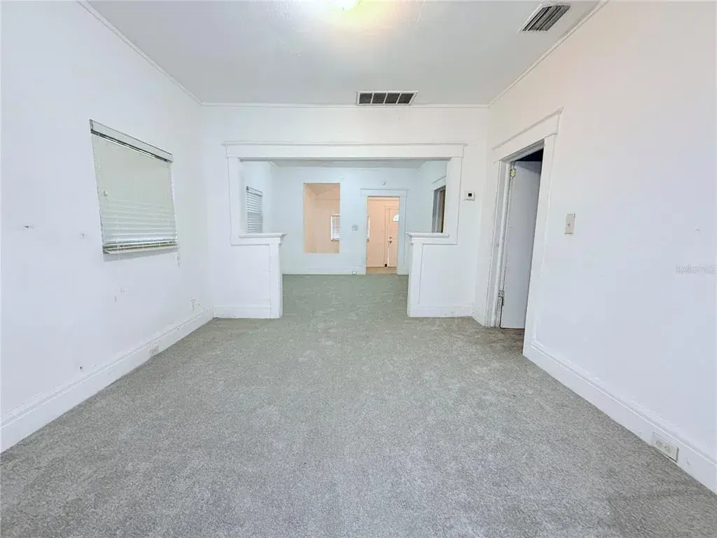 Living Room/Dining Room