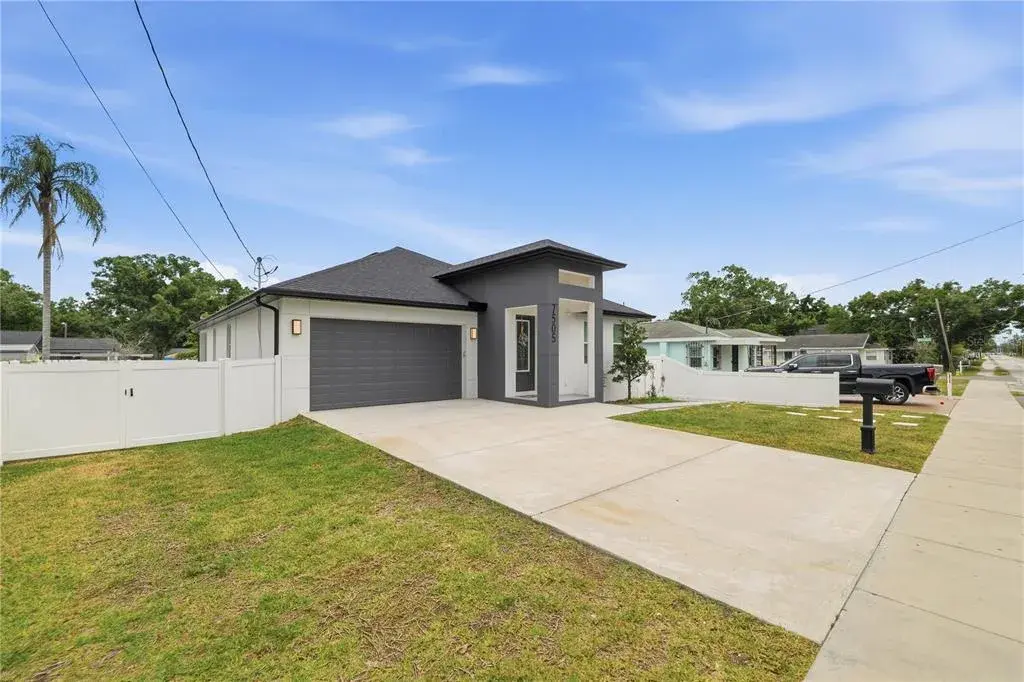Property for sale at 7505 N ROME AVENUE, TAMPA, FL, 33604