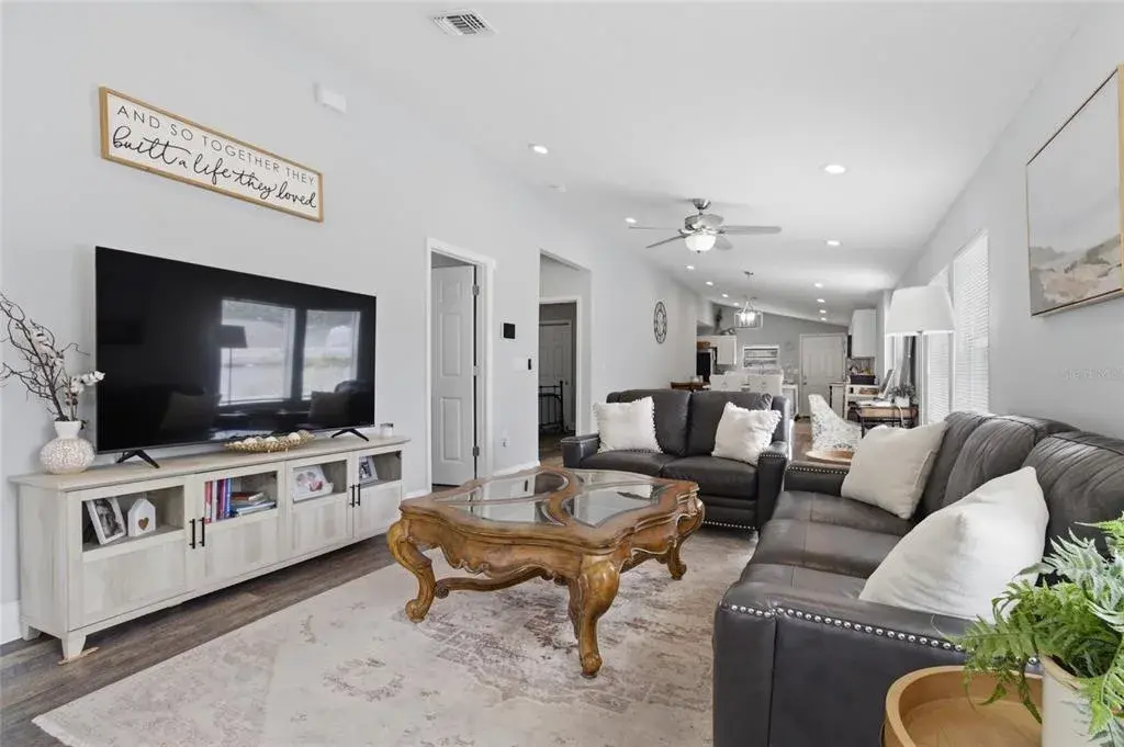 Property for sale at 1613 E CHELSEA STREET, TAMPA, FL, 33610