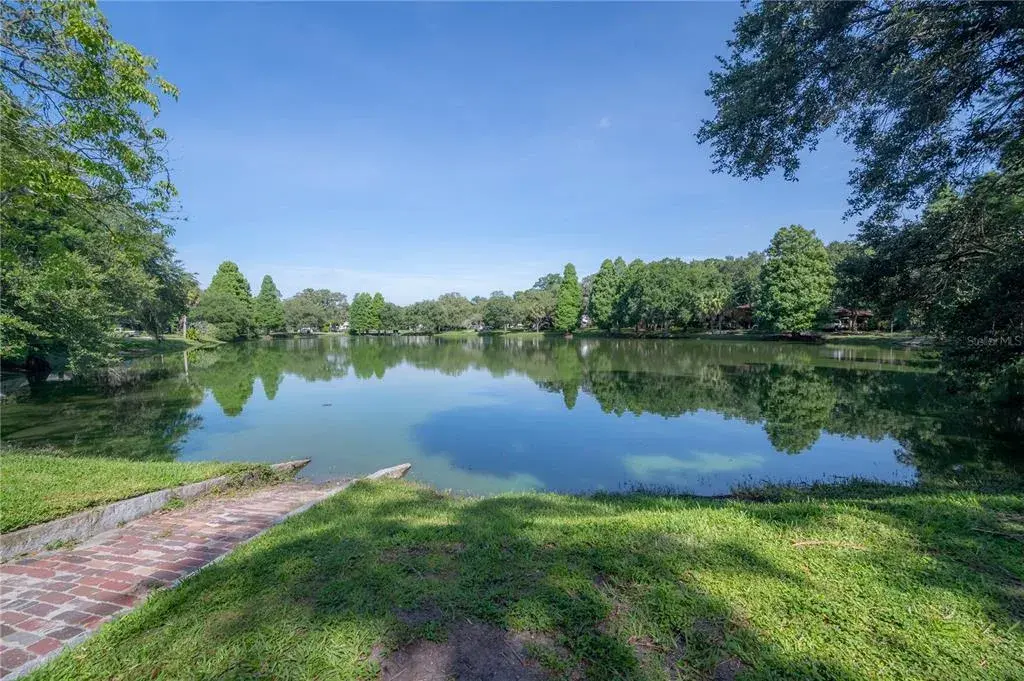 Lake Roberta... the heart of the neighborhood