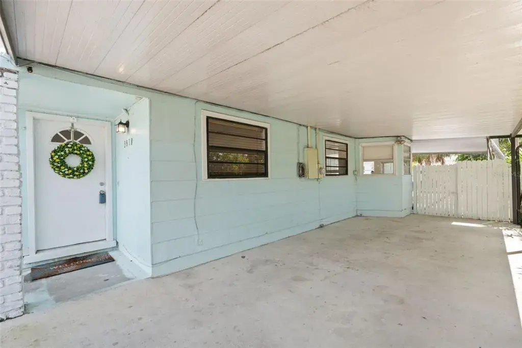 Property for sale at 3918 W FIG STREET, TAMPA, FL, 33609