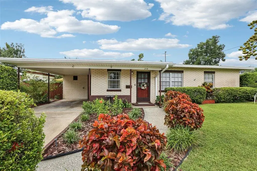 210 W 101st Avenue, Tampa, FL, 33612