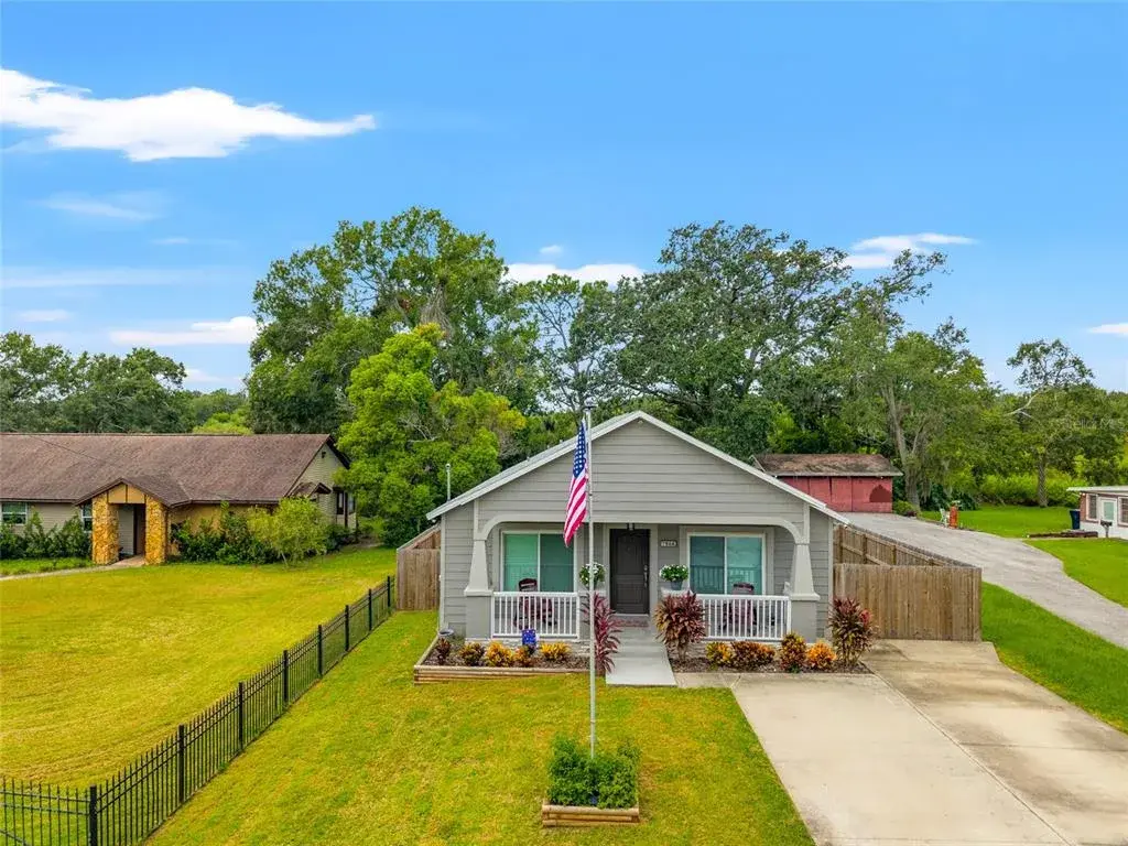 7908 Lakeshore Drive, Tampa, FL, 33604