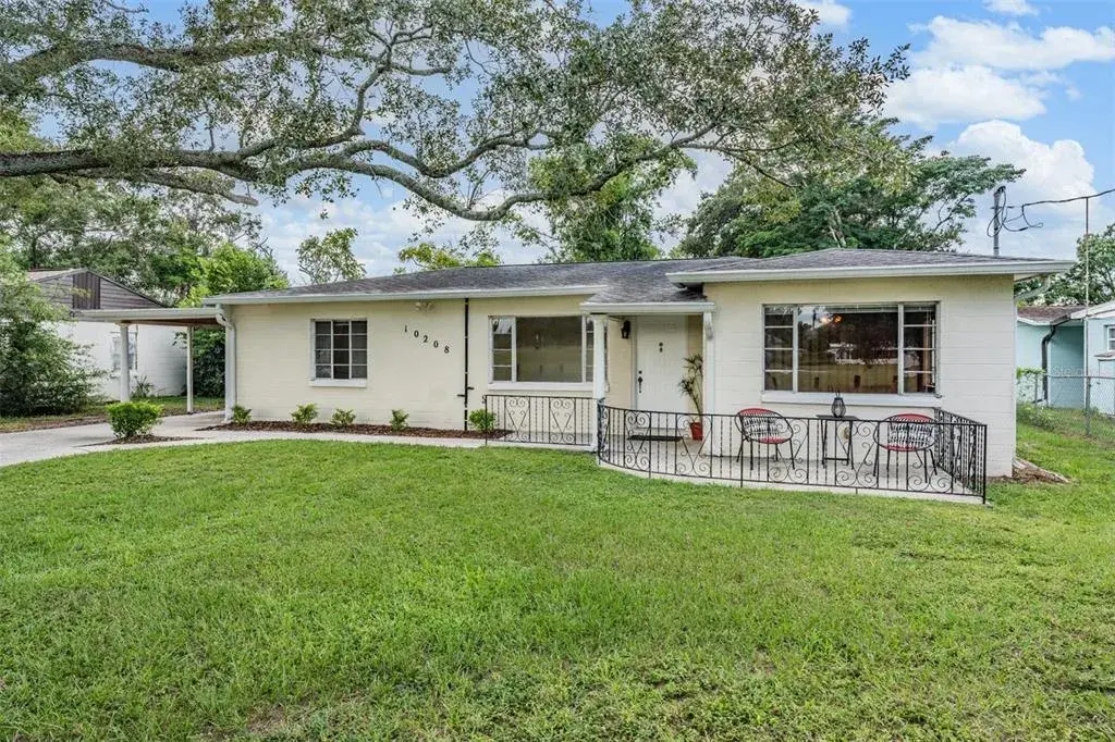 10208 N Oakleaf Avenue, Tampa, FL, 33612