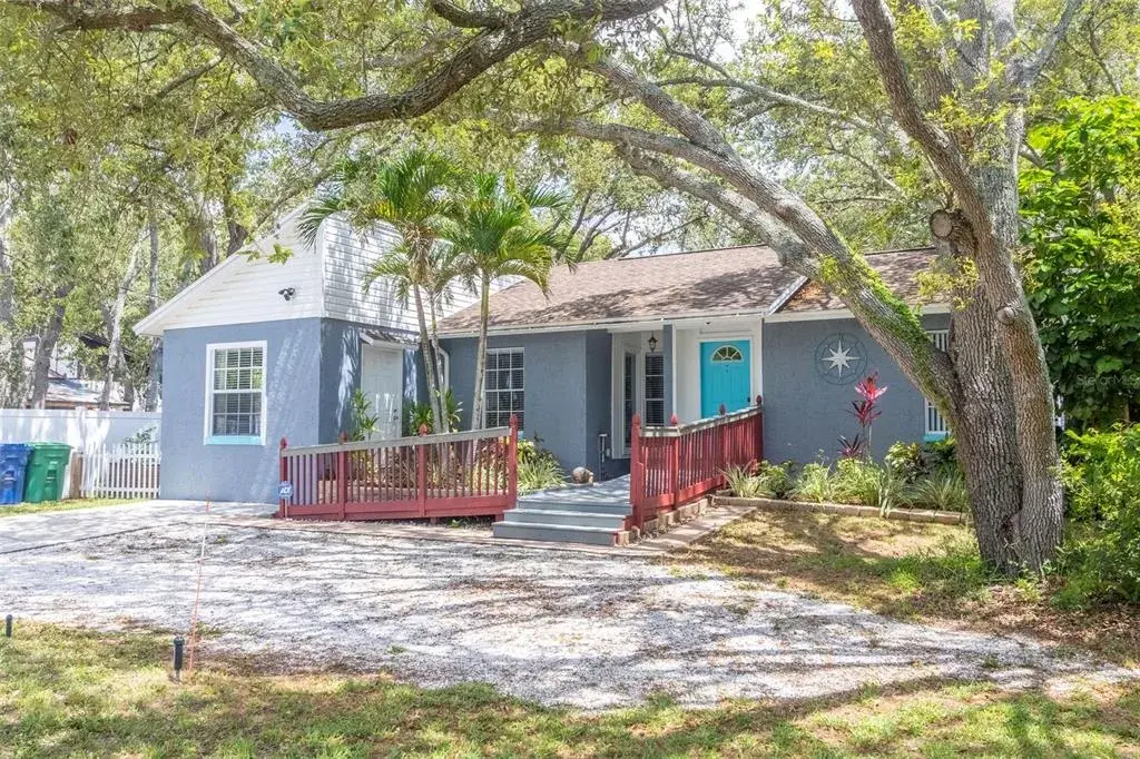 715 W 109th Avenue, Tampa, FL, 33612