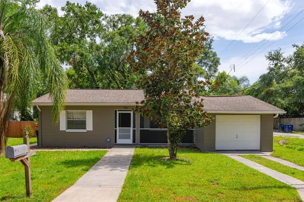 710 W Hiawatha Street, Tampa, FL, 33604