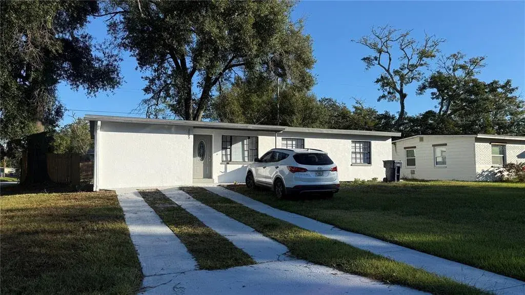 2002 E Broad Street, Tampa, FL, 33610