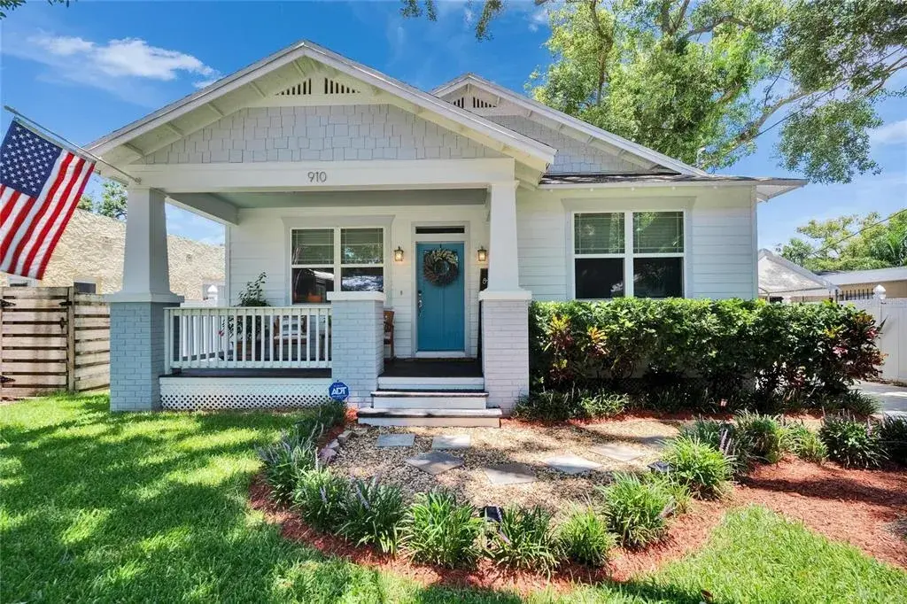 910 E Crenshaw Street, Tampa, FL, 33604
