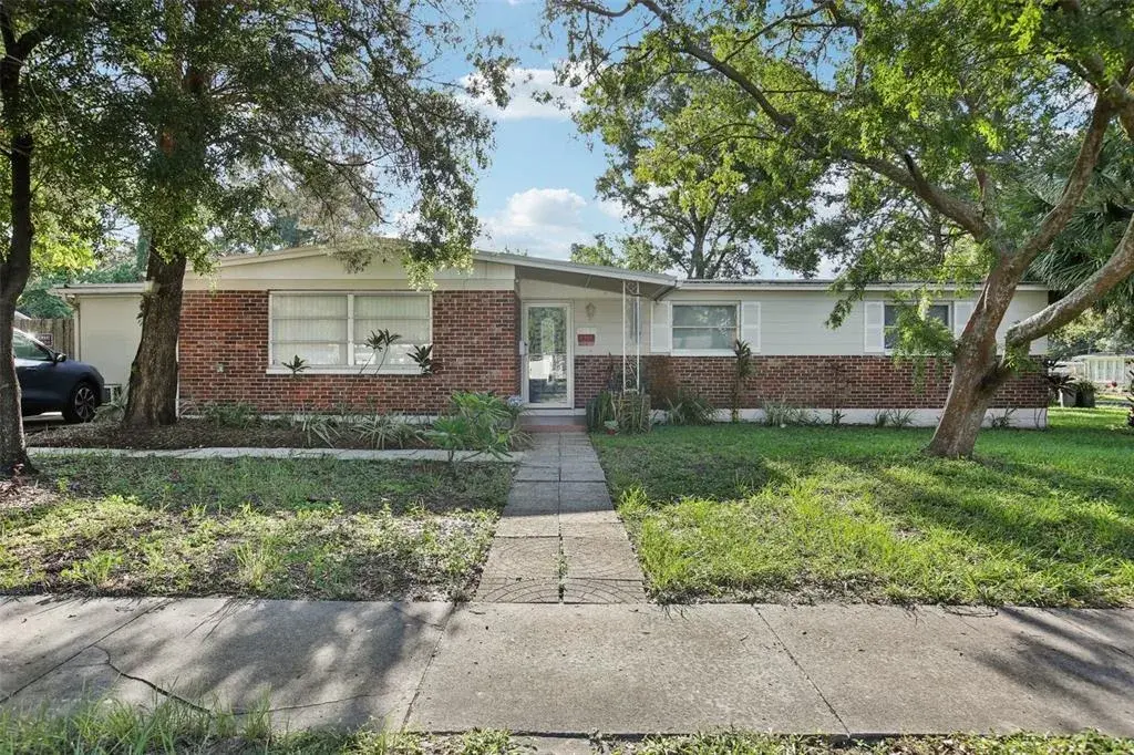 9801 Forest Hills Drive, Tampa, FL, 33612