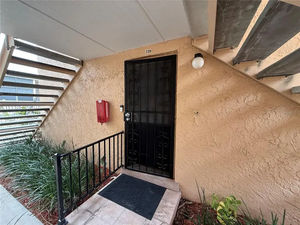 4715 Joseph Court Unit 239, Tampa, FL, 33614
