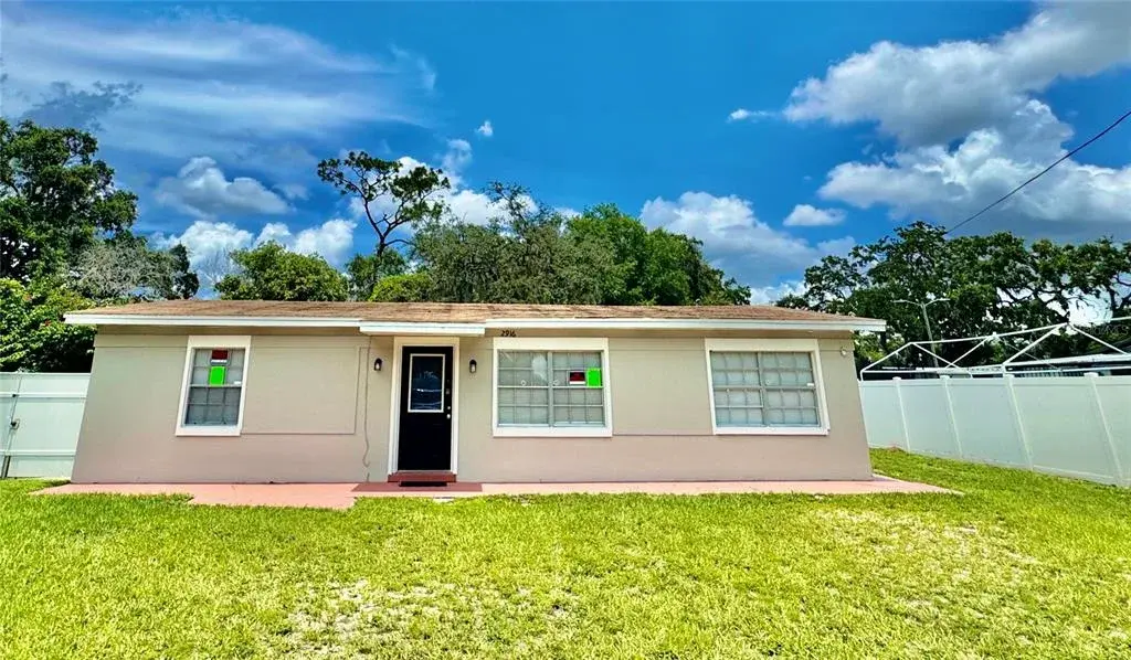 2916 E North Street, Tampa, FL, 33610